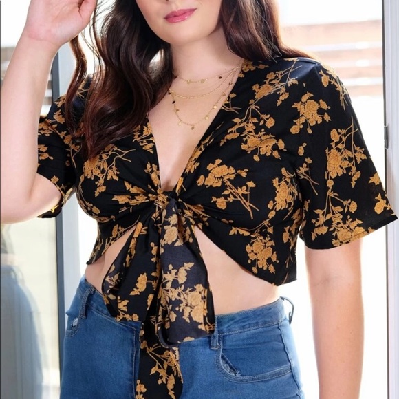 💕Crop top💕 - Picture 3 of 3